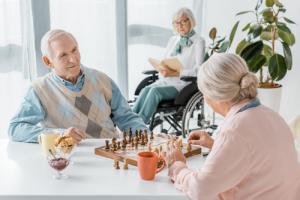Andare al centro sociale per anziani